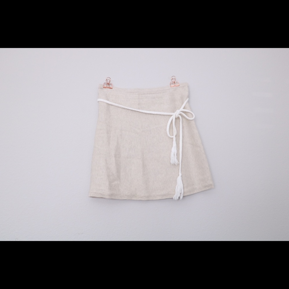 Woven thick wrap mini skirt